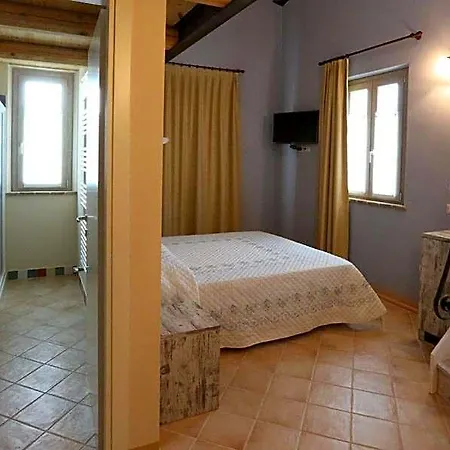 Nocleg ze śniadaniem Marietta - Marche 4*